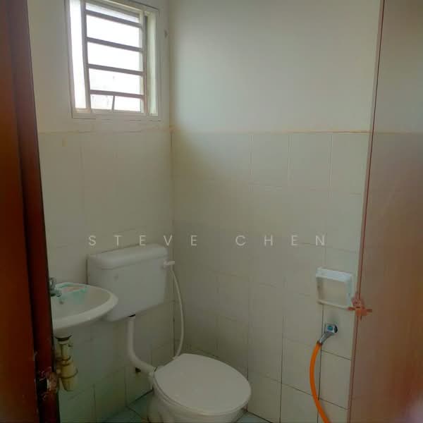 Apartment for Sale at Laguna Biru - Steve Chen - Bathroom - PropertyGuru.com.my