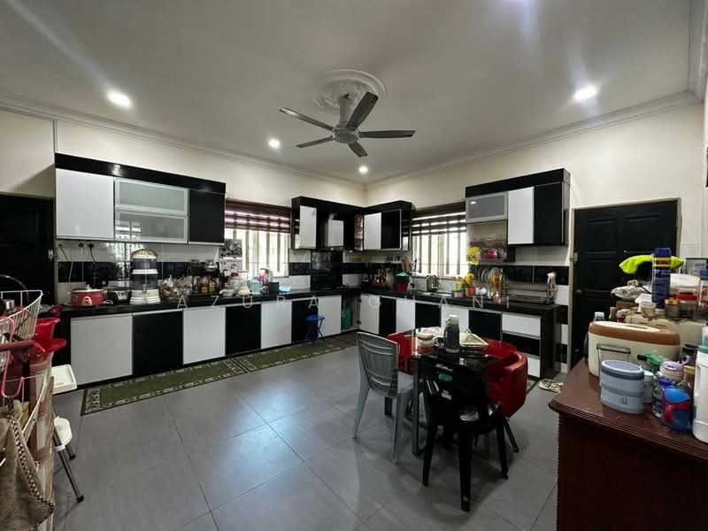Bungalow for Sale in Kepala Batas (Penang) - Azura Ghani - Kitchen - PropertyGuru.com.my