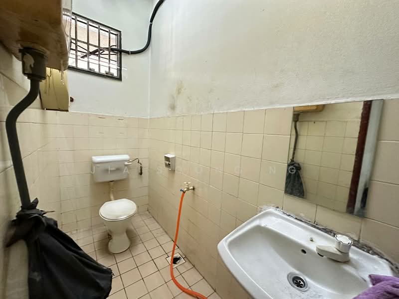 Shop for Rent in Johor Bahru (Johor) - JIA SOONG NG - Bathroom - PropertyGuru.com.my