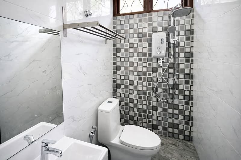 Bungalow for Sale in Bangi (Selangor) - Nor Azdlin Adnan - Bathroom - PropertyGuru.com.my