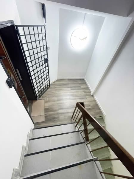 Kedai / Pejabat untuk Disewa di Damansara Kim (Petaling Jaya) - Eddie Hi - Entrance - PropertyGuru.com.my