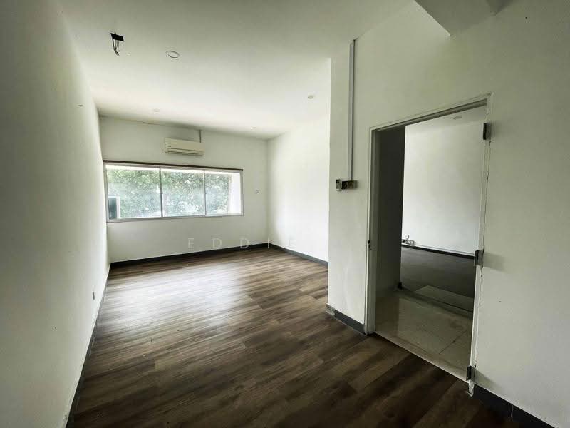 Shop / Office untuk Disewa di Damansara Kim (Petaling Jaya) - Eddie Hi - Interior - PropertyGuru.com.my