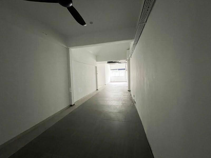 Shop / Office untuk Disewa di Damansara Kim (Petaling Jaya) - Eddie Hi - Corridor - PropertyGuru.com.my