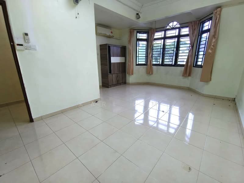 2-storey Terraced House for Sale in Taman Puteri Wangsa (Ulu Tiram) - Karl Lim - Living Room - PropertyGuru.com.my