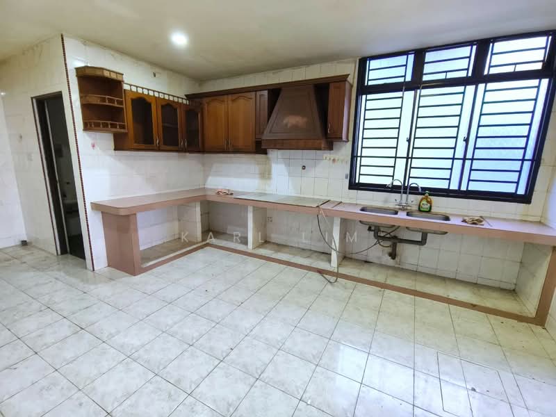 2-storey Terraced House for Sale in Taman Puteri Wangsa (Ulu Tiram) - Karl Lim - Kitchen - PropertyGuru.com.my