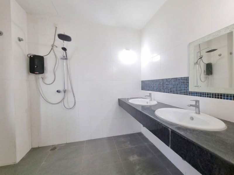 Rumah Teres 2.5 Tingkat untuk Dijual di Taman Meranti Jaya (Puchong) - Evan Goh - Bathroom - PropertyGuru.com.my