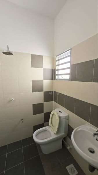 2-storey Terraced House for Sale in Station 18 (Ipoh) - Lee Muzi - Bathroom - PropertyGuru.com.my