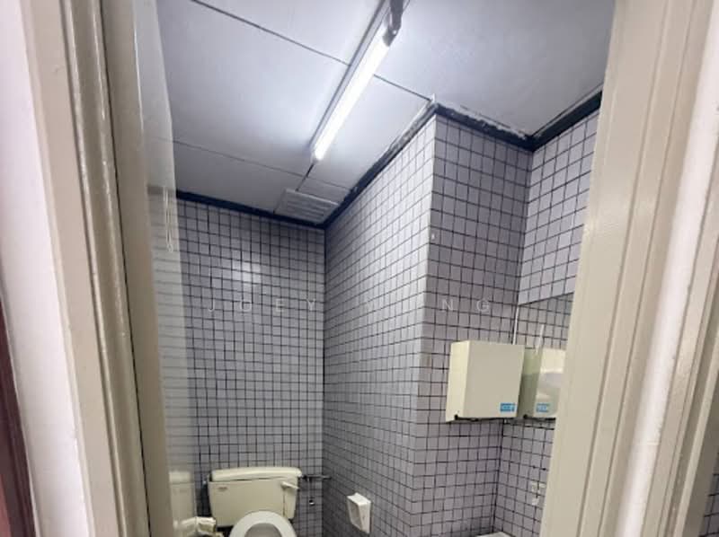 Warehouse for Rent in Seksyen 51 (Petaling Jaya) - Joey Wong - Bathroom - PropertyGuru.com.my