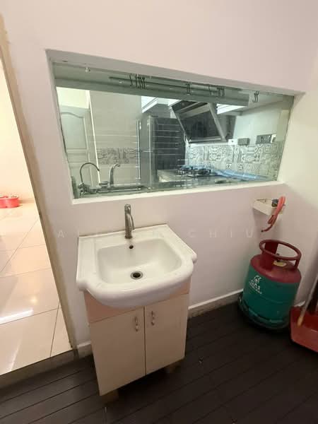 Kondominium untuk Dijual di One Damansara - Alison Chiu - Kitchen - PropertyGuru.com.my