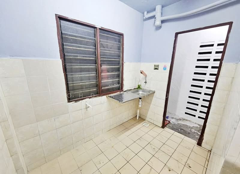 Rumah Flat untuk Dijual di Gugusan Dedap - Mohd Khairul Amilin - Kitchen - PropertyGuru.com.my