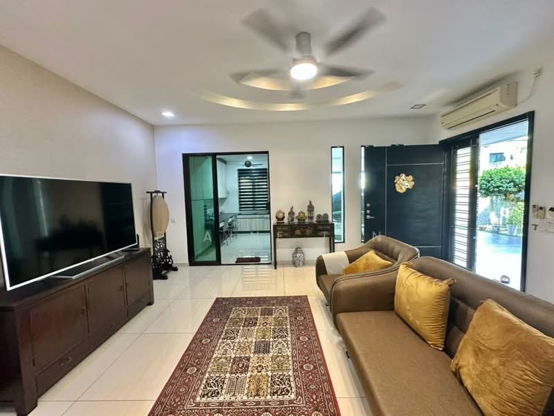 Rumah Berkembar untuk Dijual di Iskandar Puteri (Nusajaya) (Johor) - Elaine Tan - Living Room - PropertyGuru.com.my