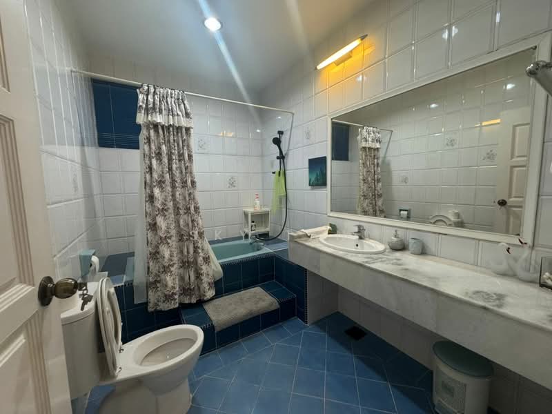 Bungalow for Sale in Taman Sentosa (Johor Bahru) - Sky Tan - Bathroom - PropertyGuru.com.my
