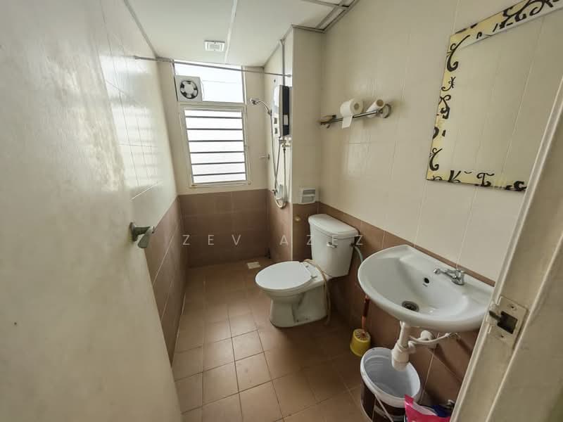 Condominium for Rent at Casa Prima Condominium - Zev Azez - Bathroom - PropertyGuru.com.my