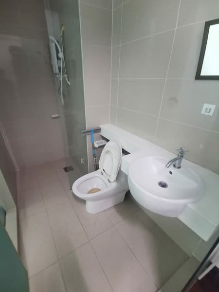 Service Residence for Sale at The Scott Garden SOHO - Ken . - Bathroom - PropertyGuru.com.my