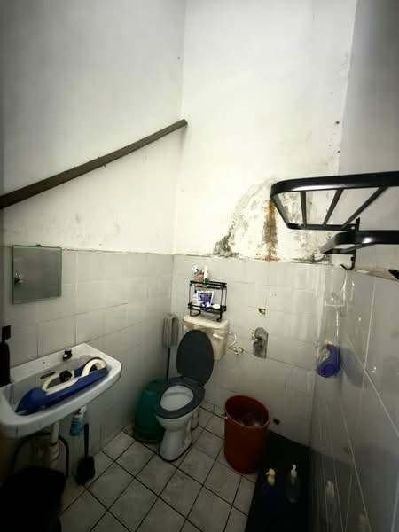 Rumah Teres 1 Tingkat untuk Dijual di Kota Masai (Pasir Gudang) - Sin Yie - Bathroom - PropertyGuru.com.my