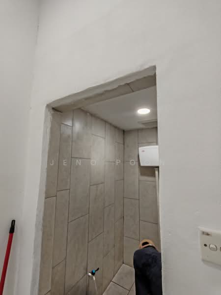 Shop / Office for Rent in Kuchai Entrepreneurs Park (Kuchai Lama) - Jeno Poon - Bathroom - PropertyGuru.com.my