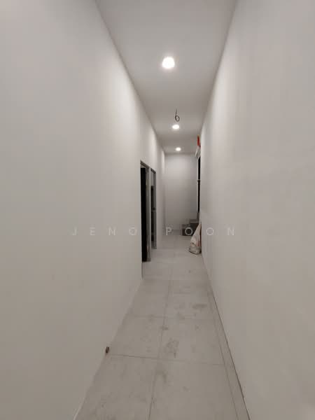 Kedai / Pejabat untuk Disewa di Kuchai Entrepreneurs Park (Kuchai Lama) - Jeno Poon - Corridor - PropertyGuru.com.my