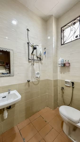 2-storey Terraced House for Sale in Klang (Selangor) - Amenny Chua - Bathroom - PropertyGuru.com.my