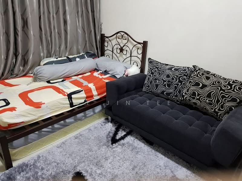 Servis Apartment untuk Dijual di PARC Regency (Residensi Masai) - Sue Jin Tee - Bedroom - PropertyGuru.com.my
