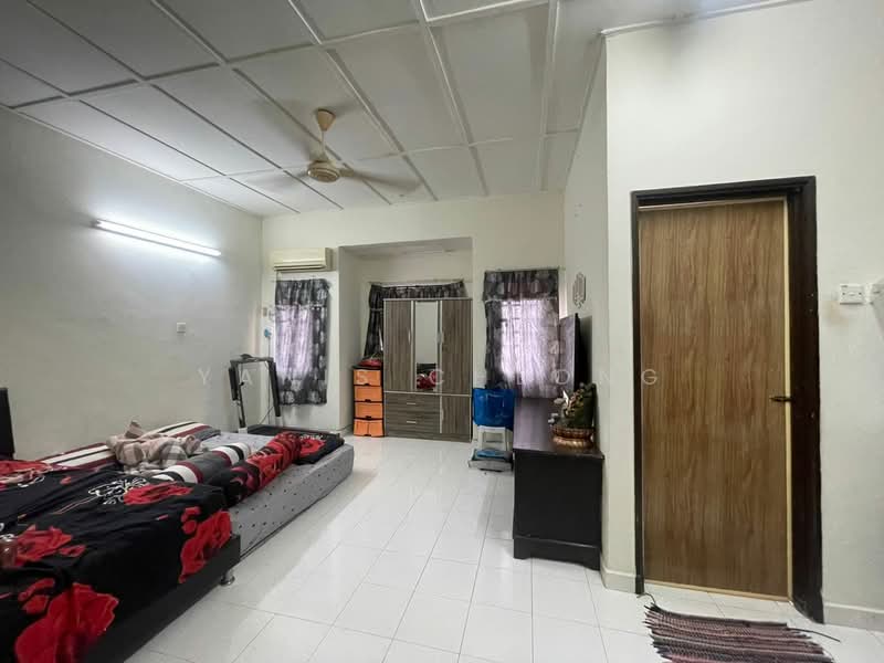 2-storey Terraced House for Sale in Batu Caves (Selangor) - Yanis Cheong - Bedroom - PropertyGuru.com.my