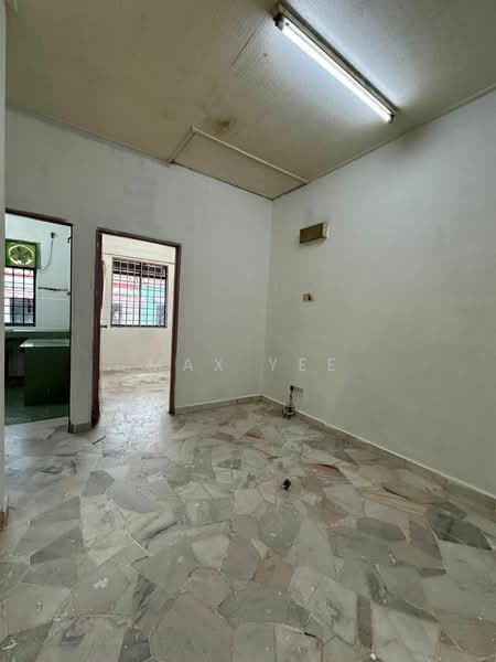 1-storey Terraced House for Sale in Kelapa Sawit (Kulai) - Max Yee - Interior - PropertyGuru.com.my