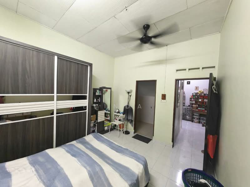 1-storey Terraced House for Sale in Taman Skudai Baru (Skudai) - Melinda Ee - Bedroom - PropertyGuru.com.my