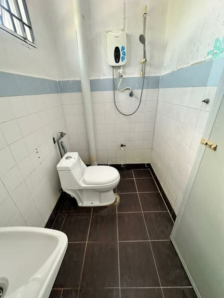 2-storey Terraced House for Rent in Kulim Techno City (Kulim) - Mei Yee Lee - Bathroom - PropertyGuru.com.my