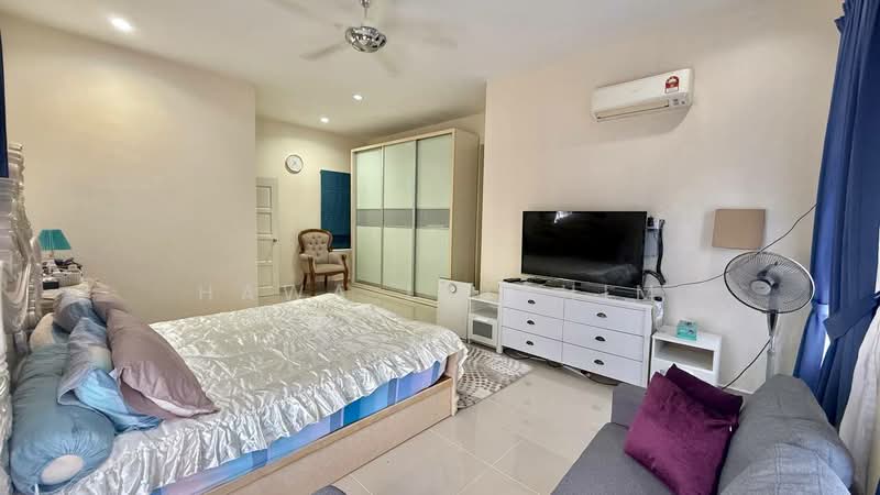 Bungalow for Sale in Kajang (Selangor) - Hawa Ibrahim - Bedroom - PropertyGuru.com.my