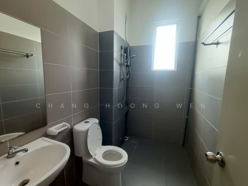 Rumah Teres 2-Tingkat untuk Disewa di Taman Sri Penawar (Harmonia 3) (Pengerang) - Chang Hoong Wen - Bathroom - PropertyGuru.com.my