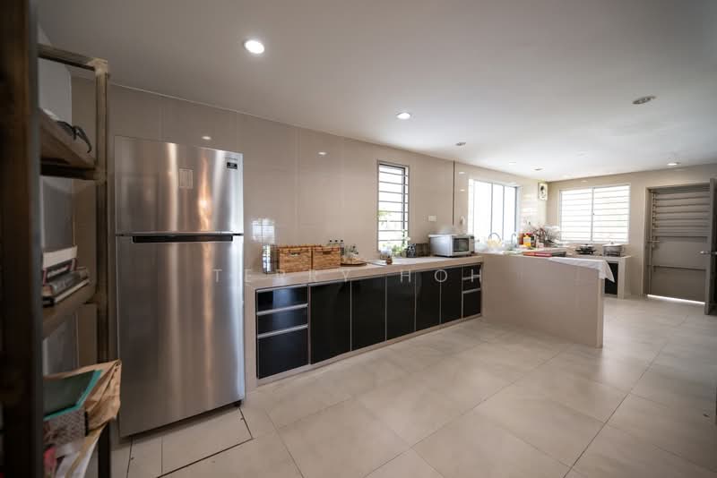 2-storey Terraced House for Sale in Taman Lestari Putra (Seri Kembangan) - Terry Hoh - Kitchen - PropertyGuru.com.my
