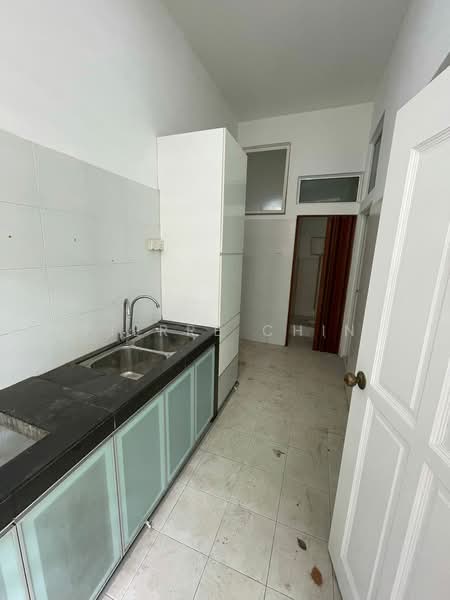 Semi-Detached House for Rent in Iskandar Puteri (Nusajaya) (Johor) - Pierre Chin - Kitchen - PropertyGuru.com.my