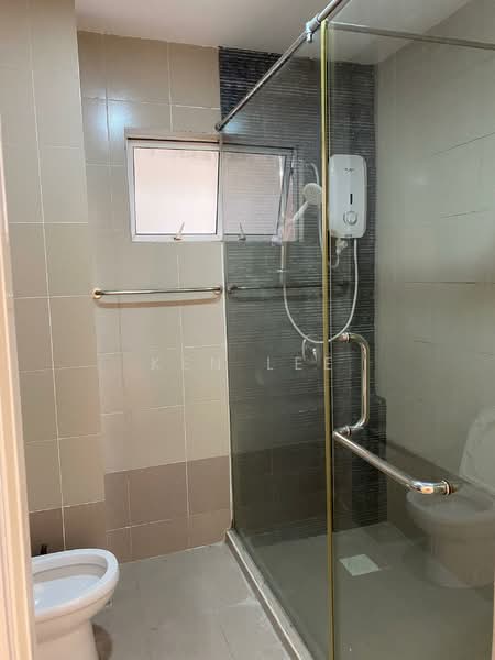 Servis Apartment untuk Dijual di Waldorf Tower - Ken Lee - Bathroom - PropertyGuru.com.my