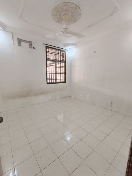 1-storey Terraced House for Rent in Bandar Putra (Kulai) - Max Yee - Interior - PropertyGuru.com.my