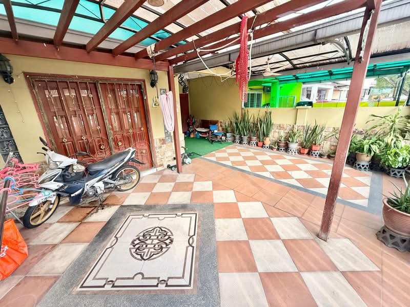 Rumah Teres 2 Tingkat untuk Dijual di Taman Desaria (Petaling Jaya) - Syakila Mokhtar - Exterior - PropertyGuru.com.my