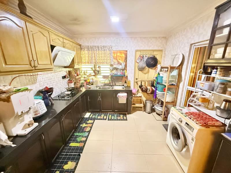 Rumah Teres 2 Tingkat untuk Dijual di Taman Desaria (Petaling Jaya) - Syakila Mokhtar - Kitchen - PropertyGuru.com.my