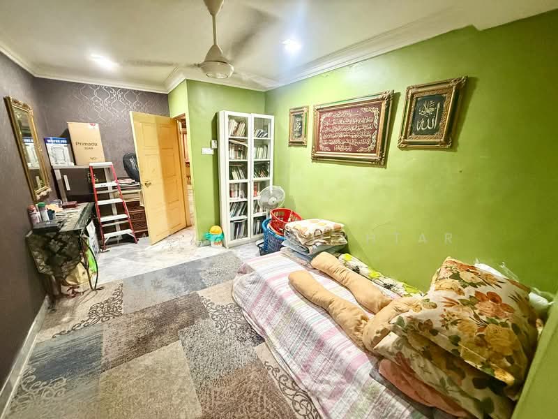 Rumah Teres 2 Tingkat untuk Dijual di Taman Desaria (Petaling Jaya) - Syakila Mokhtar - Bedroom - PropertyGuru.com.my