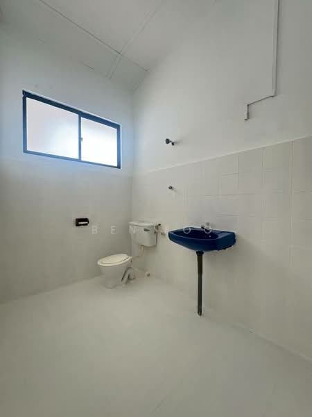 Bungalow for Rent in Taman Kebun Teh (Johor Bahru) - Ben Foo - Bathroom - PropertyGuru.com.my