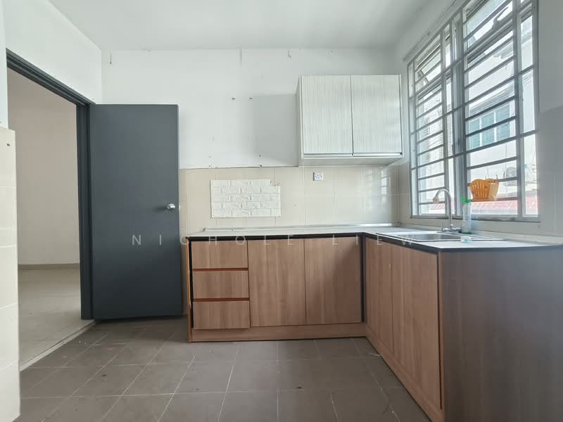 Rumah Bandar untuk Dijual di Taman Bukit Semenyih 3 (Semenyih) - Nichole Liew - Kitchen - PropertyGuru.com.my