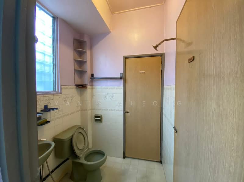 Rumah Teres 2 Tingkat untuk Dijual di Bandar Menjalara (Kuala Lumpur) - Yanis Cheong - Bathroom - PropertyGuru.com.my