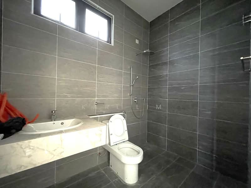 Semi-Detached House for Sale in Nusa Sentral (Iskandar Puteri (Nusajaya)) - Karl Lim - Bathroom - PropertyGuru.com.my