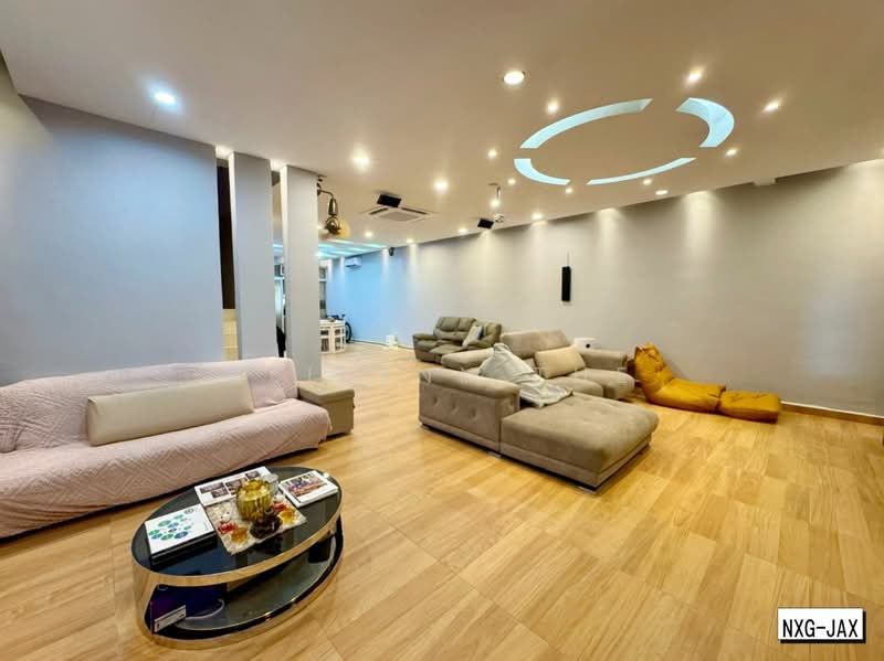 2-storey Terraced House for Sale in Setia Indah 9 (Setia Alam) - Reilynn Tue - Living Room - PropertyGuru.com.my