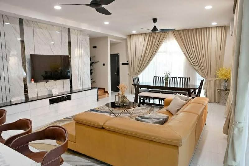Rumah Teres 2 Tingkat untuk Dijual di Bandar Dato Onn (Tebrau) - Keith Ching - Living Room - PropertyGuru.com.my