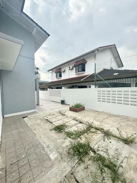 Bungalow for Rent in Taman Kebun Teh (Johor Bahru) - Ben Foo - Exterior - PropertyGuru.com.my