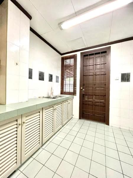 2-storey Terraced House for Sale in Bukit Jelutong (Shah Alam) - Billy Lee - Kitchen - PropertyGuru.com.my