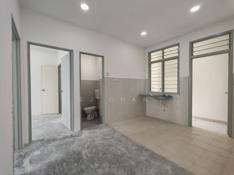 Service Residence for Rent at Taman Molek - SJ CHAN - Bathroom - PropertyGuru.com.my