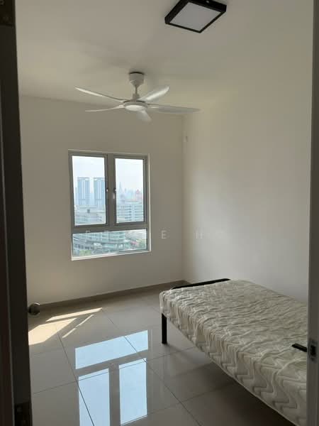 Kondominium untuk Disewa di Residensi Dutamas Dahlia - Eddie Ho - Bedroom - PropertyGuru.com.my