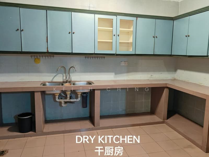 Rumah Teres 2 Tingkat untuk Dijual di Taman Sri Putri (Skudai) - Keith Ching - Kitchen - PropertyGuru.com.my