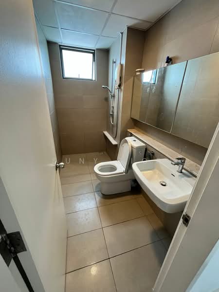 Kondominium untuk Disewa di The WaterEdge (Pinggiran Air) - Suny Sior - Bathroom - PropertyGuru.com.my