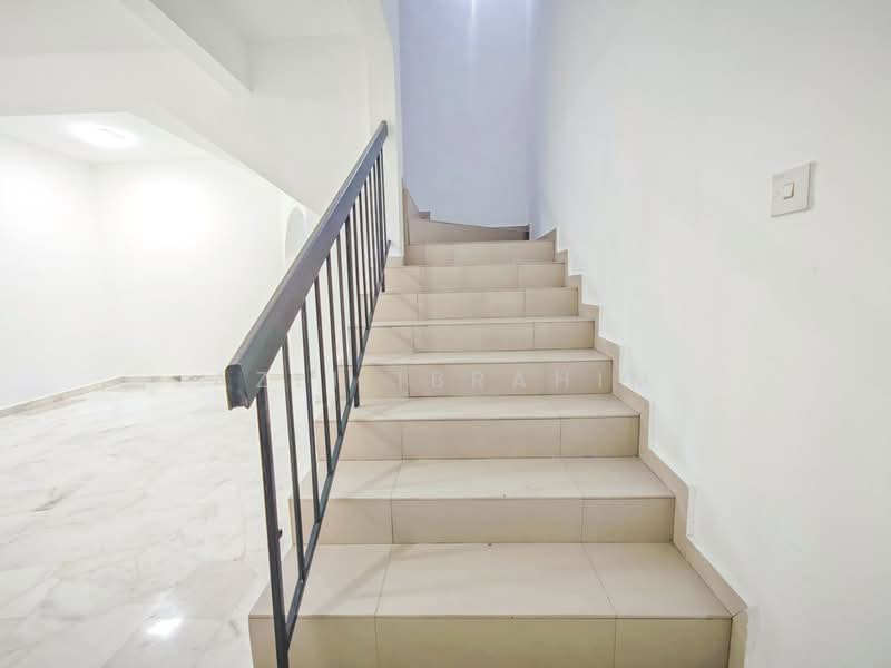 2-storey Terraced House for Sale in Bandar Bukit Puchong (Puchong) - Azli Ibrahim - Interior - PropertyGuru.com.my