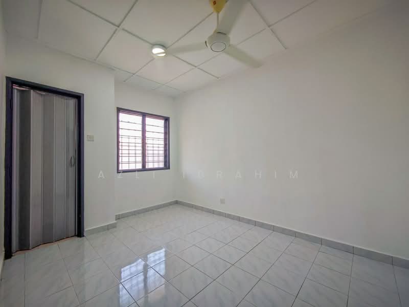 2-storey Terraced House for Sale in Bandar Bukit Puchong (Puchong) - Azli Ibrahim - Interior - PropertyGuru.com.my